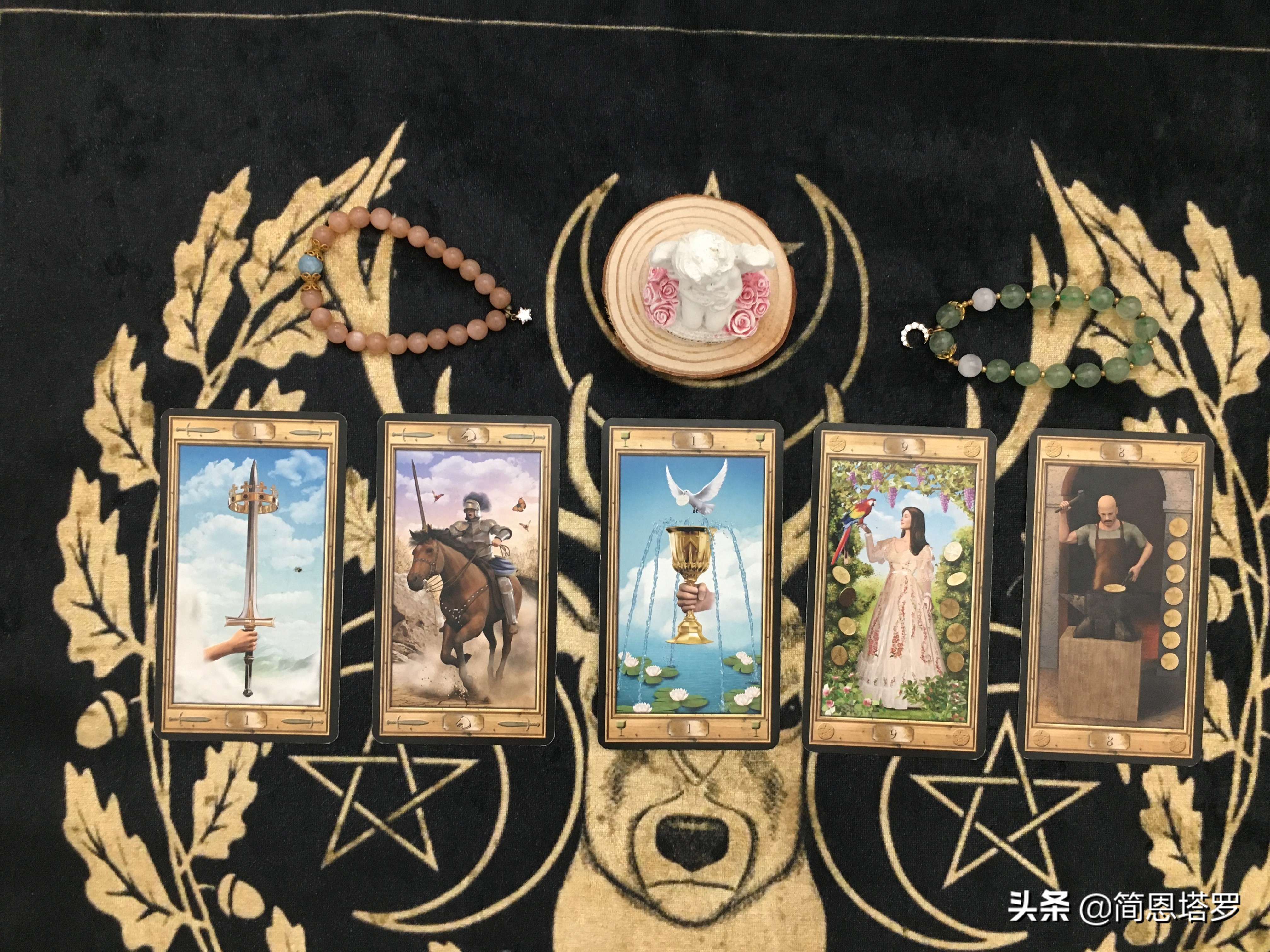 简恩塔罗：天蝎座下半年大体运势：旧人新欢满满的爱，心愿达成