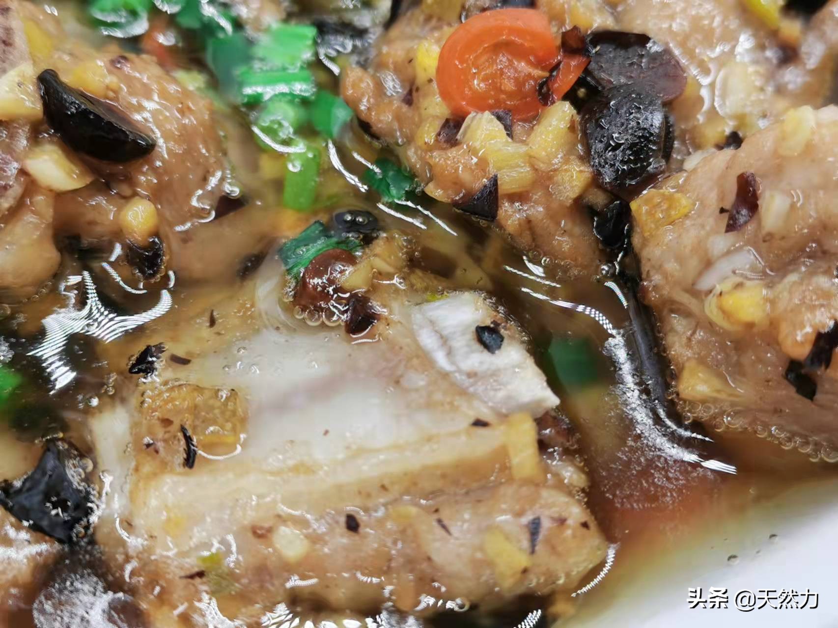广东经典名菜豉汁蒸排骨的家常做法，简单易学，不输饭店的味道