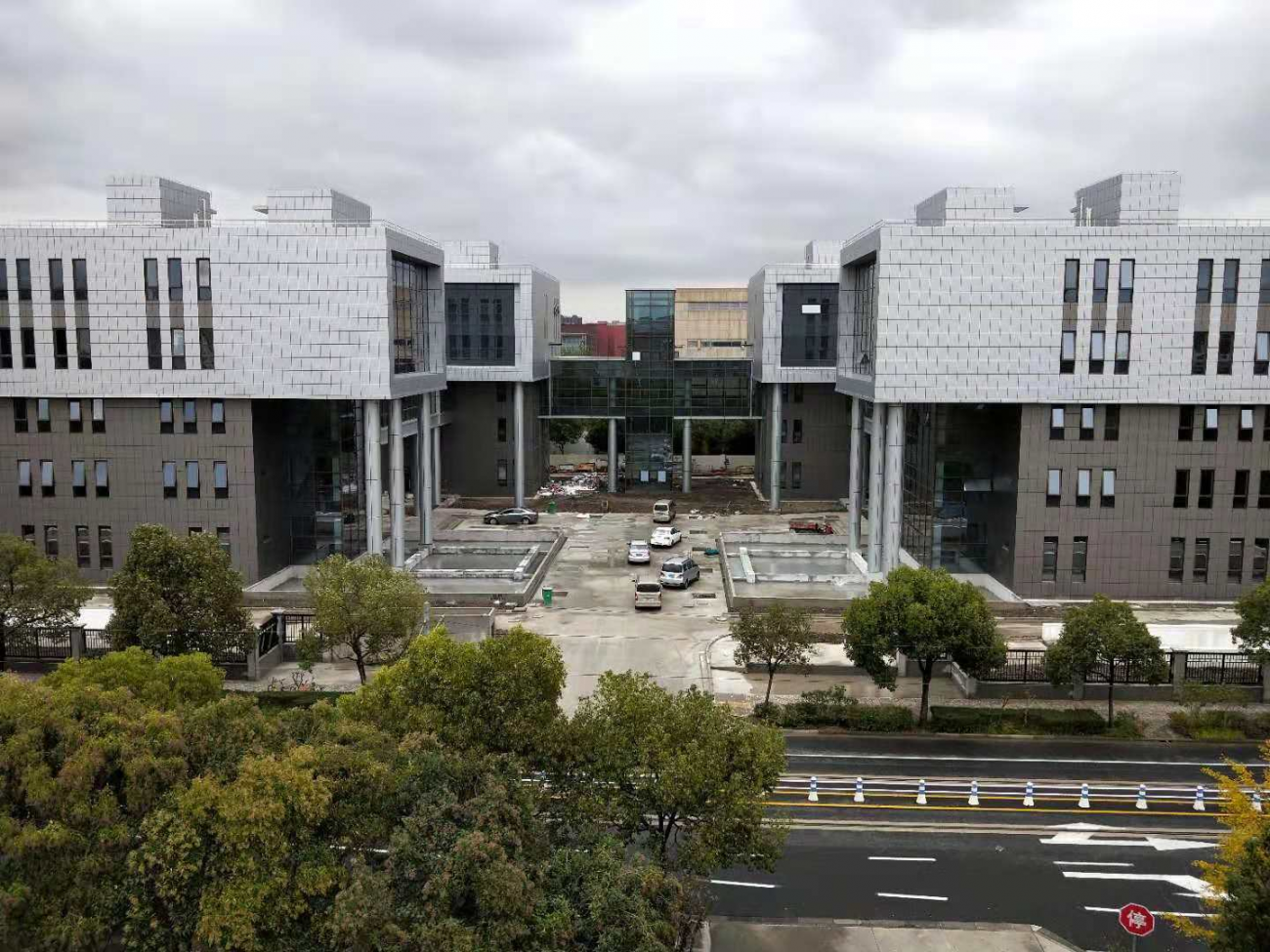 周浦国际医学园区，整层独栋研发楼招租，可环评生物医药，实验室