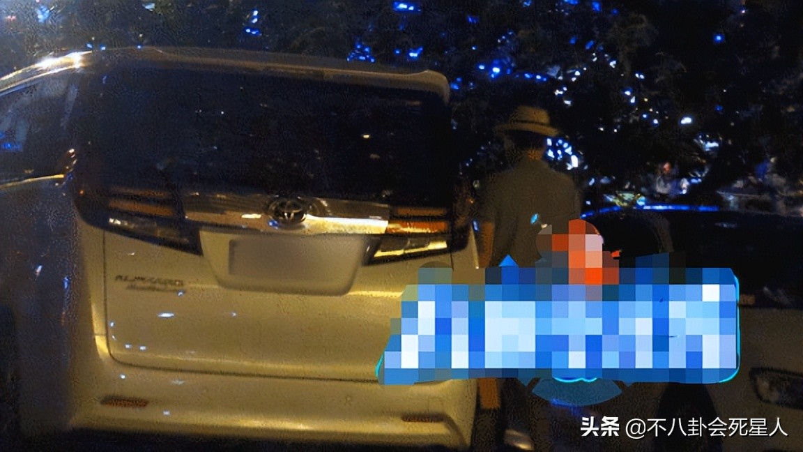 这8位内地戏骨，坐3百万豪车，住上亿四合院，个个是真富豪