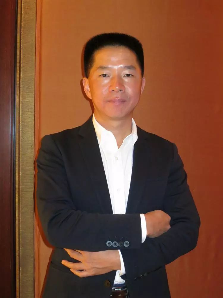 拉夏贝尔大败局：三年关店9000家，中国版ZARA只剩一地鸡毛