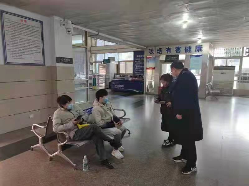 宜宾站的裴文新：一位老铁路人的最后一个春运