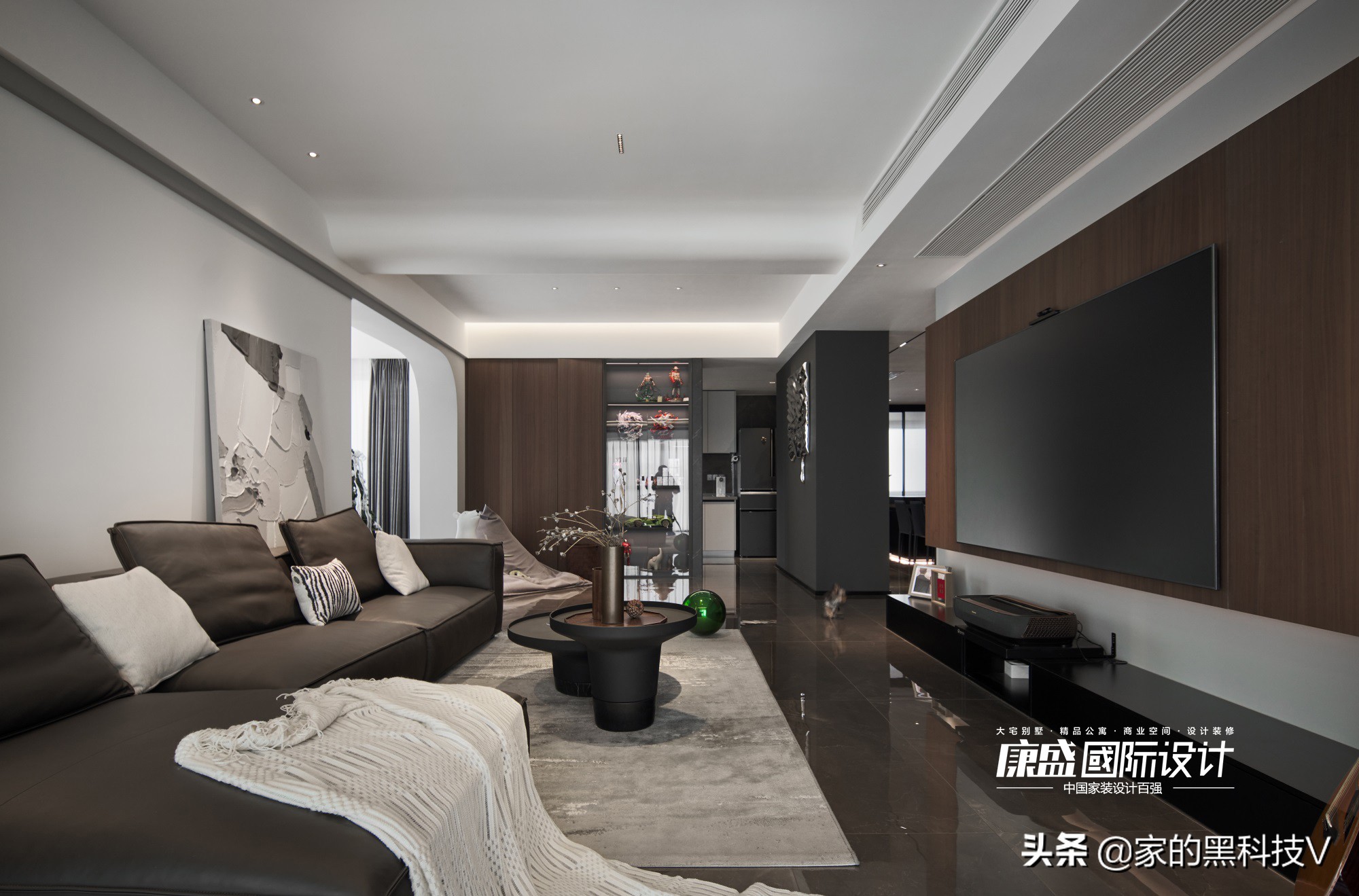 179平三室两厅两卫 白+灰+黑 现代风无主灯设计实景赏析