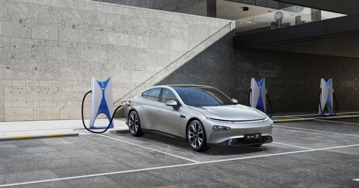 2021新能源汽车市场全面向好 2022行业走势向左向右？