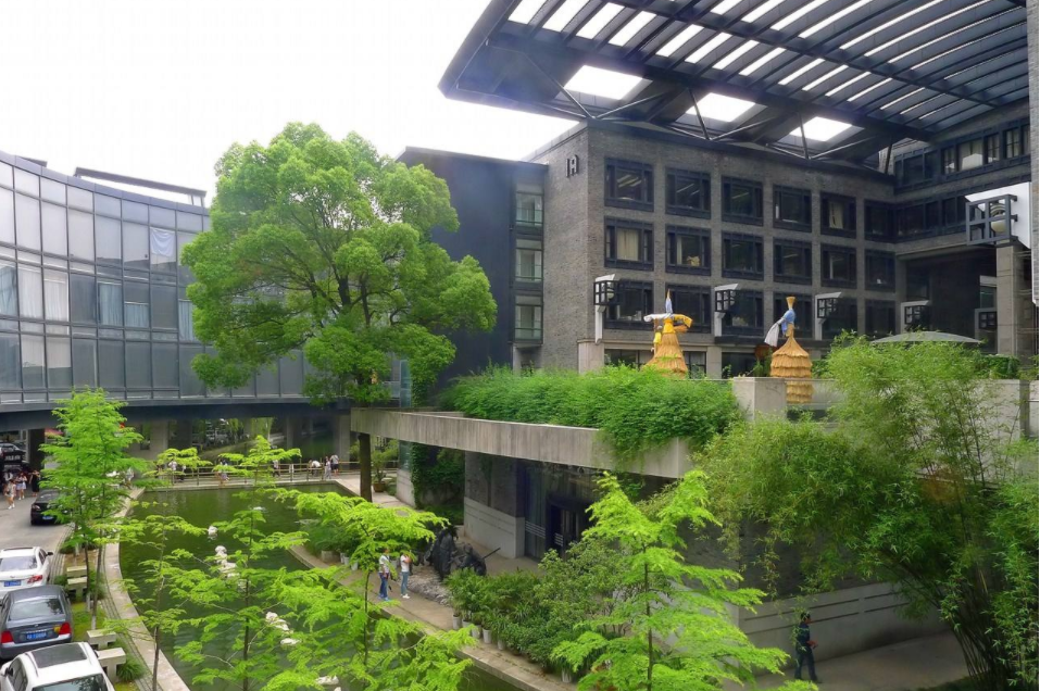 8大美院校园风光大PK，国美、川美最有特色，你最想上哪一个？