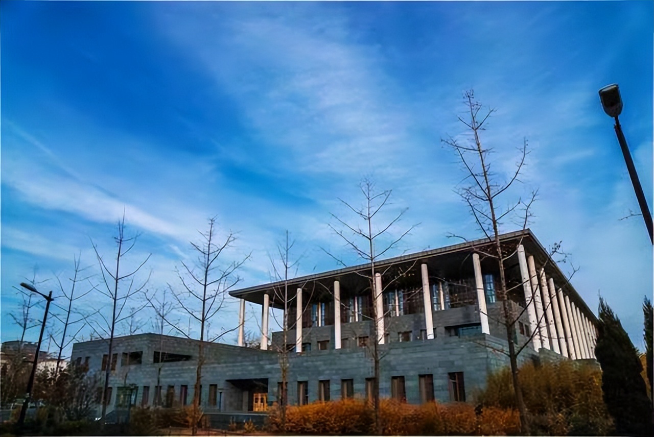 985学校排行榜出炉，武汉大学跻身前五，华科大沦为倒数第二