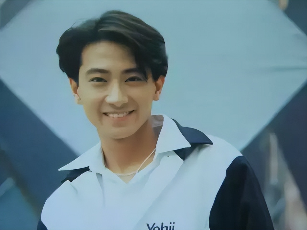 “高开低走”的7位港星，个个红极一时，却将一手好牌打得稀烂