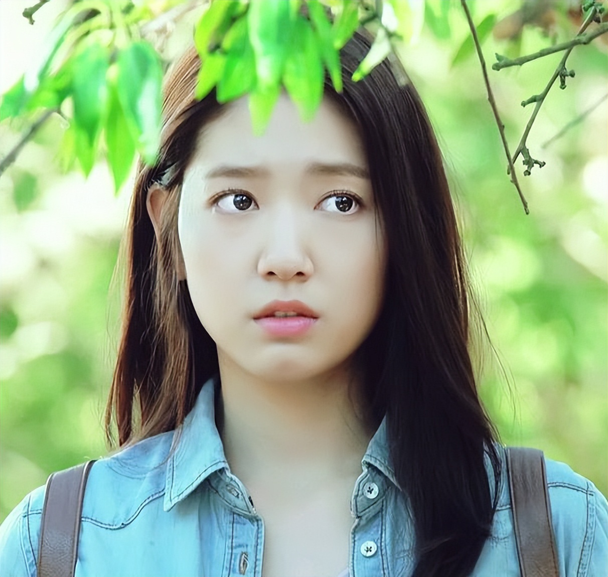 李敏镐晒图，重回《继承者们》取景地，“车恩尚”却早已成为妈妈