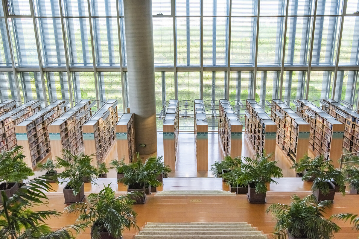 做四年的会计转行到新媒体编辑，再到编辑部主任，我都经历了什么