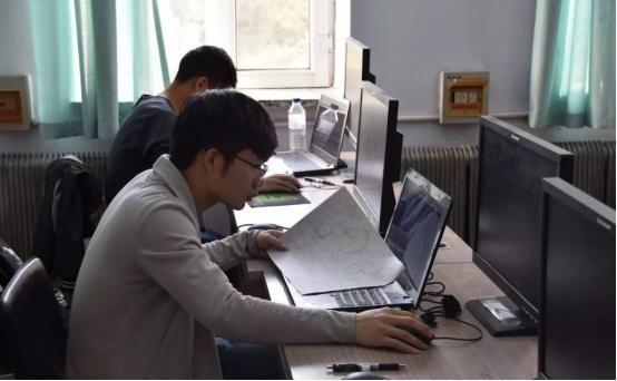 这六个专业市场过于饱和，就业前景不明朗，报考学生需谨慎选择