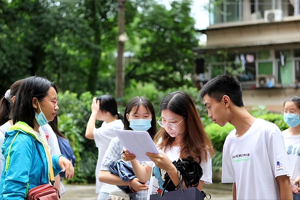 广东八所高校毕业证一文不值，已被官媒点名曝光，家长报考需谨慎