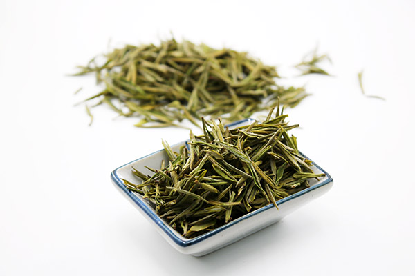 年龄大了，应该多喝茶还是忌茶？长期喝茶与长期喝水，谁更健康？