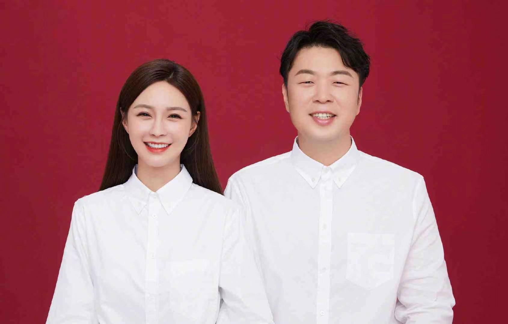 晒结婚照颜值高太甜蜜,官宣时间暗藏玄机