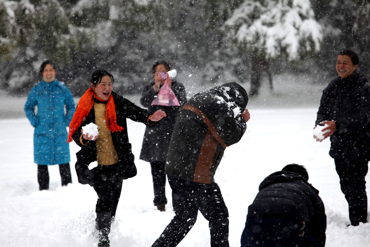 打雪仗真实图片图片