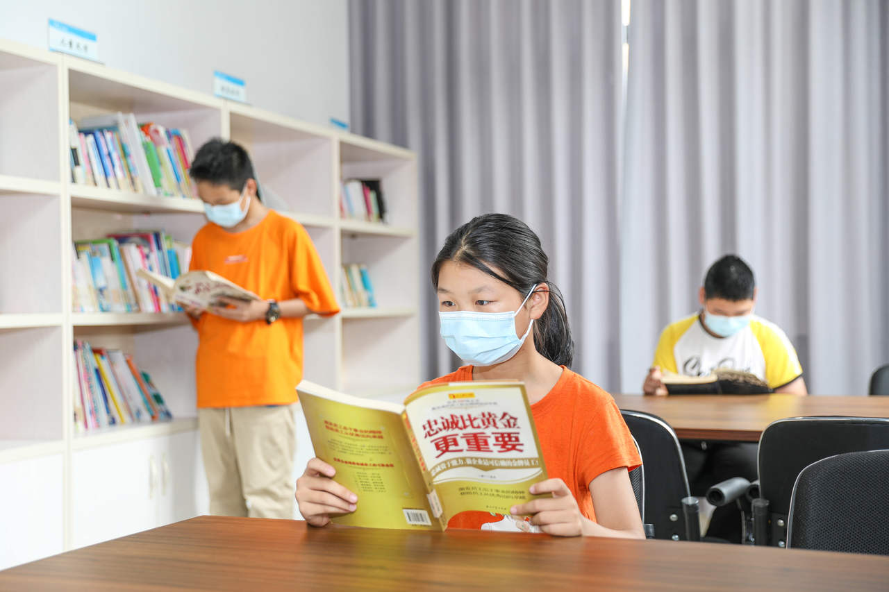 假期书香浸润生活 家门口尽享阅读之美