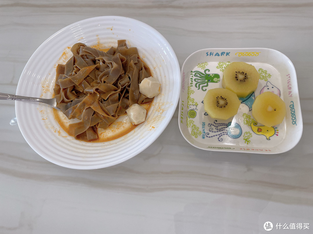 「拒绝囤膘」资深吃货低脂轻食经验谈，15款无限回购的美食推荐