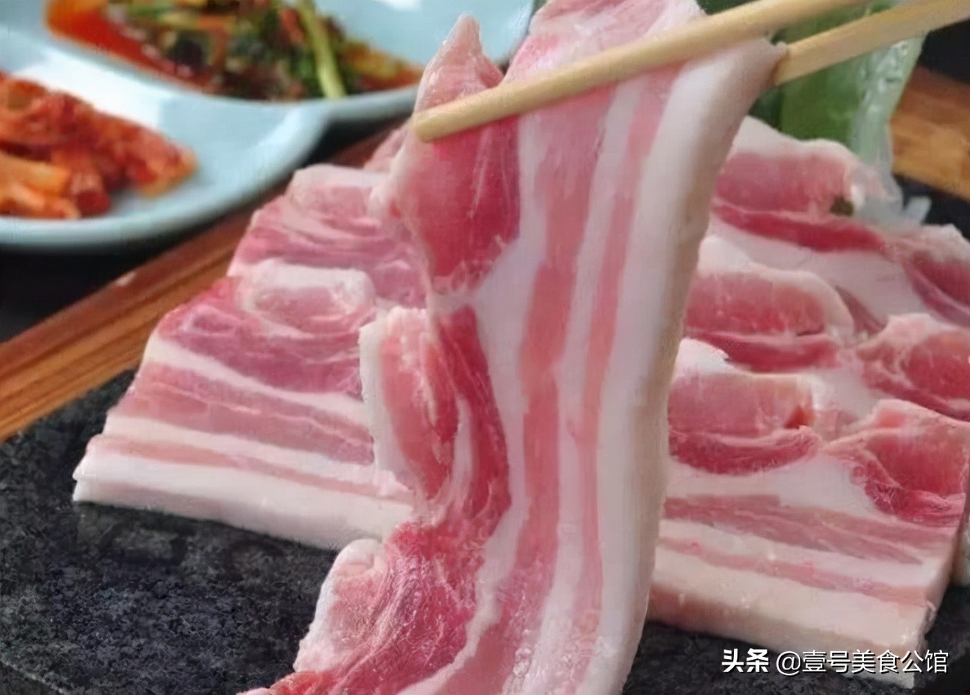 香辣版本的酸汤五花肉，酸辣爽口，肉嫩味美，吃了一次还想吃