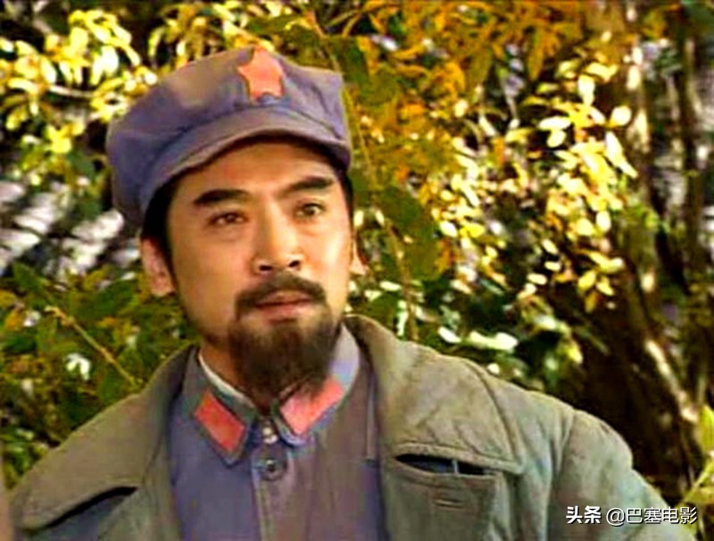 青年周恩来别硬演，朱亚文印象深，陈坤黄晓明不沾边，靳东也一般