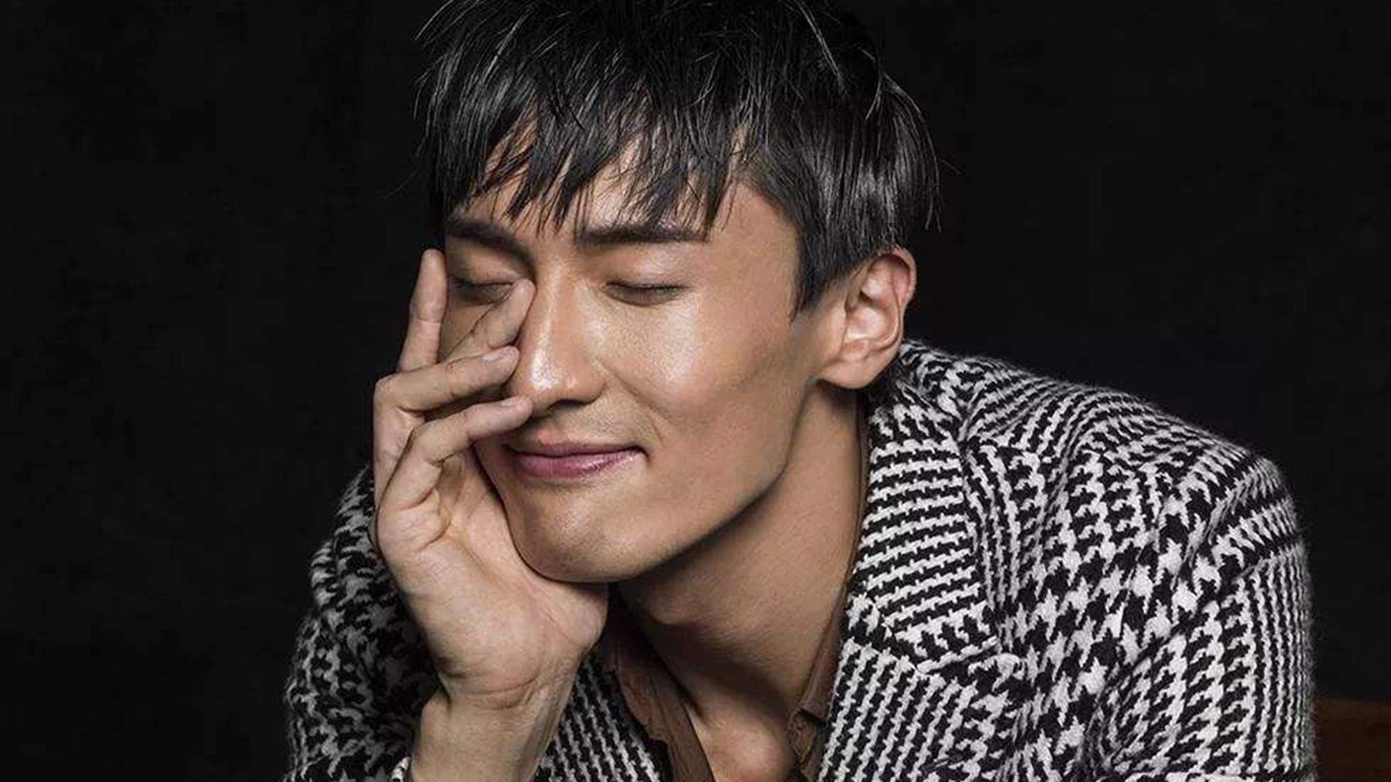 内地10位过气明星,有人去县城商演谋生,有人在网上卑微求工作