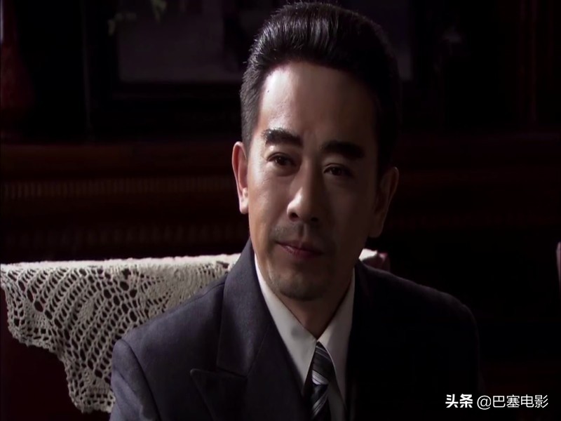 青年周恩来别硬演，朱亚文印象深，陈坤黄晓明不沾边，靳东也一般