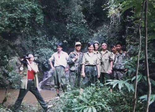警徽闪耀一一记第二个人民警察节 作者：七团王抗林