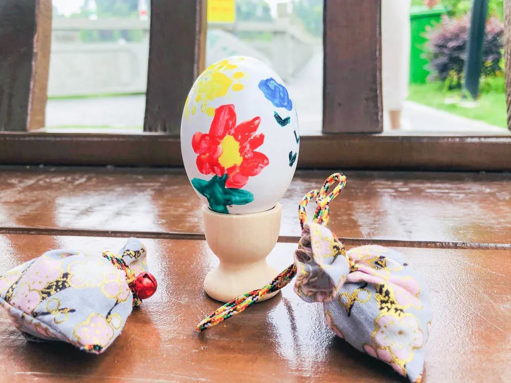 金桥小学参加“非遗传播周·青青艾草香悠悠故里情”主题活动