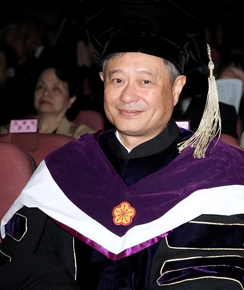 张学友刘德华古天乐都有，中学没毕业也能拿“荣誉博士”，值钱吗