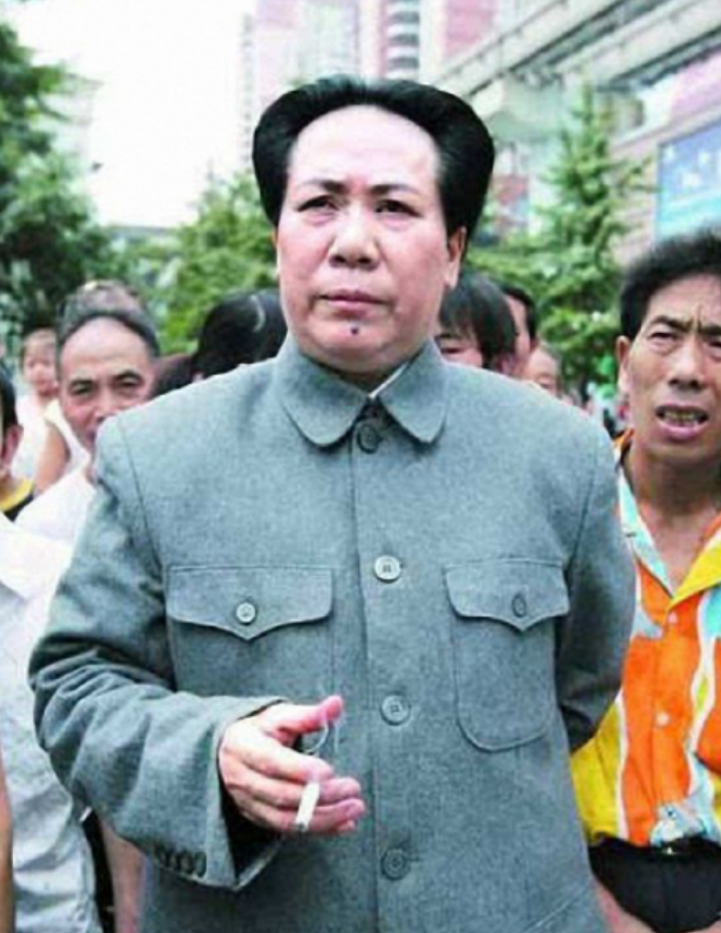 太像了，中国演毛泽东最牛的9个演员，唐国强仅排第2，张铁林倒数
