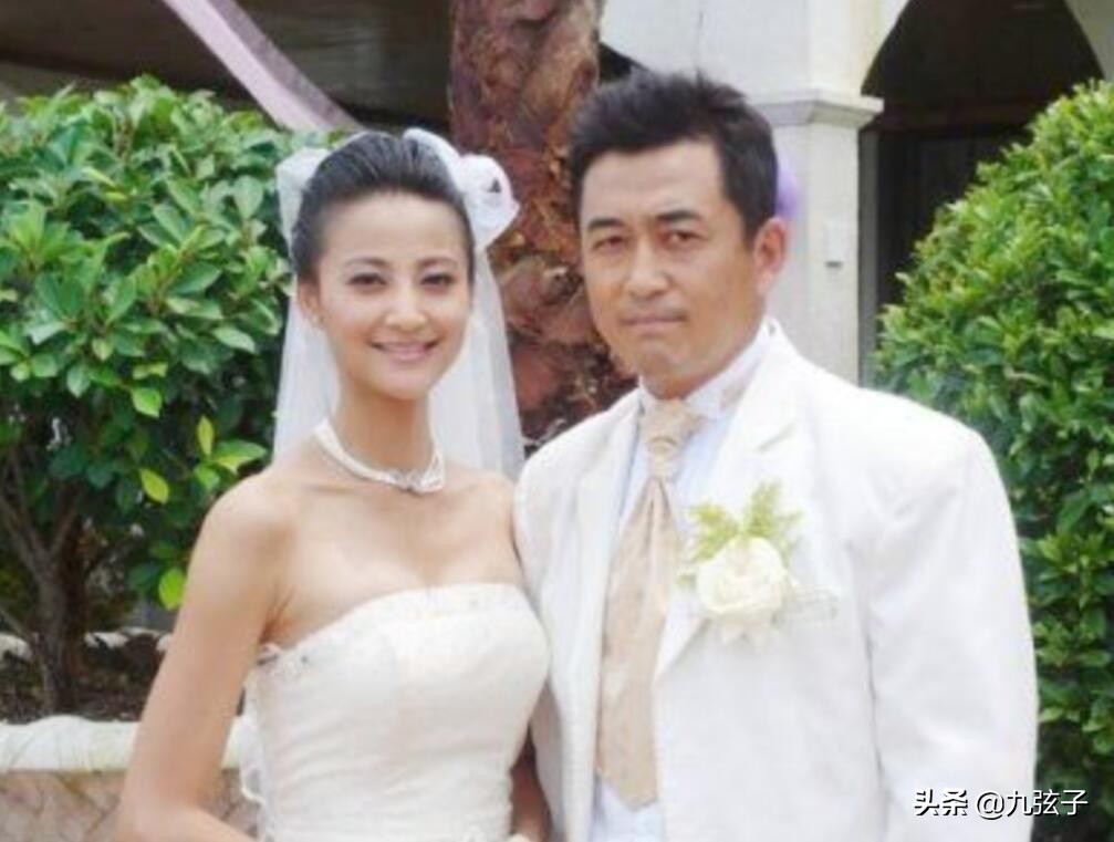 王志飞有几任老婆 三段婚姻大揭秘现任老婆颜值很高