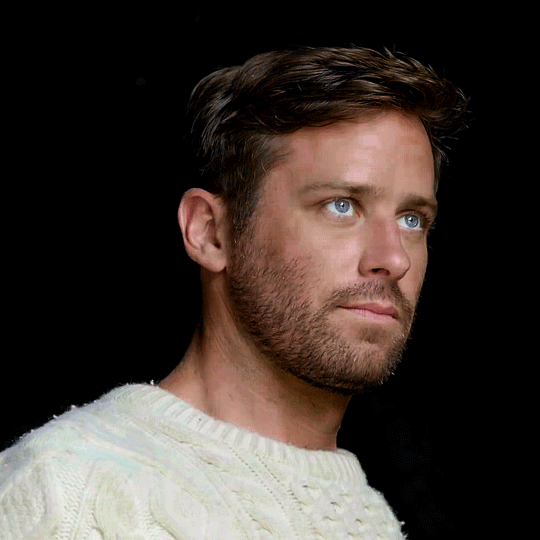 Armie Hammer 正在脚踏实地重新做人