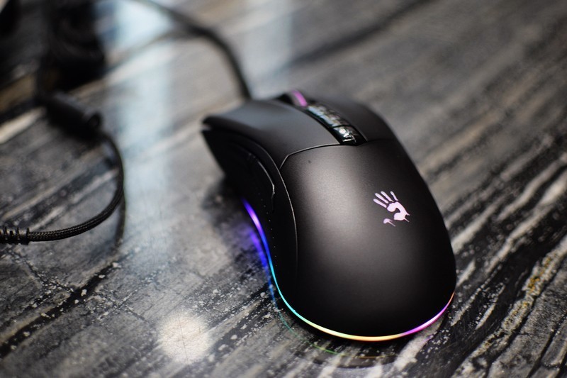 游戏利器 血手幽灵Bloody ES9 Pro专业电竞鼠