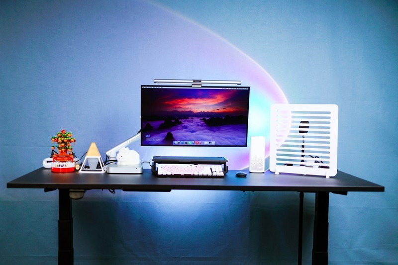 电动升降桌到底有没有必要买？极创悠品电动升降桌体验