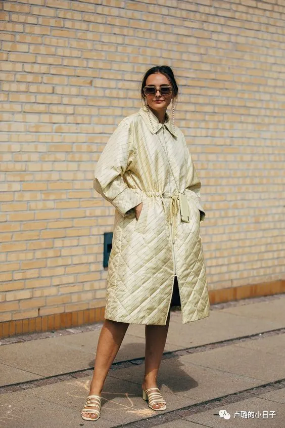 时尚博主们是怎么把“奶奶棉服”穿出时髦感的？