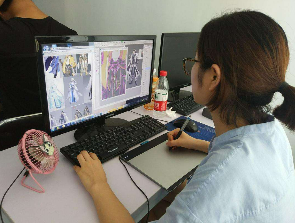 适合女生报考的4个专业，工作稳定且社会地位高，22届考生可参考