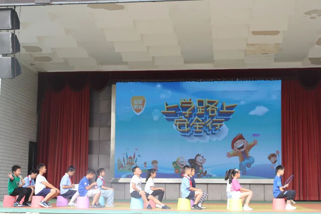 珍爱生命，安全第一｜记四川大学西航港实验小学第17周国旗下讲话