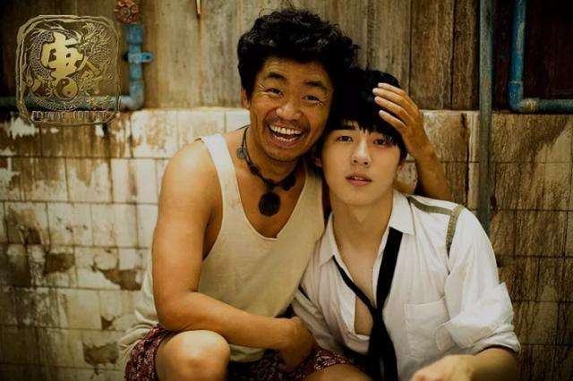 王宝强应该开个艺德培训班，能让明星塌方的“雷”他都完美化解过