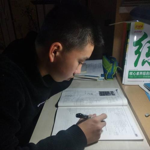 只要被录取，就给15万奖学金，为“抢人才”这所双非大学拼了