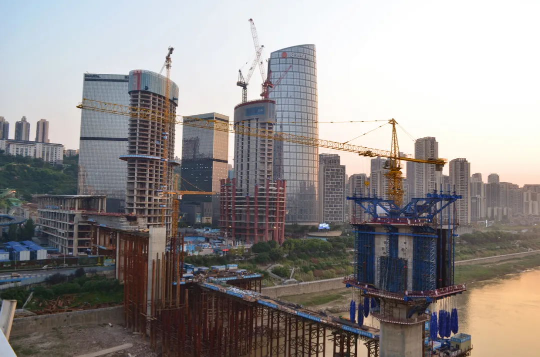 化龙桥站重庆陆海国际中心TOD:再现地铁穿楼景致 / Arup奥雅纳