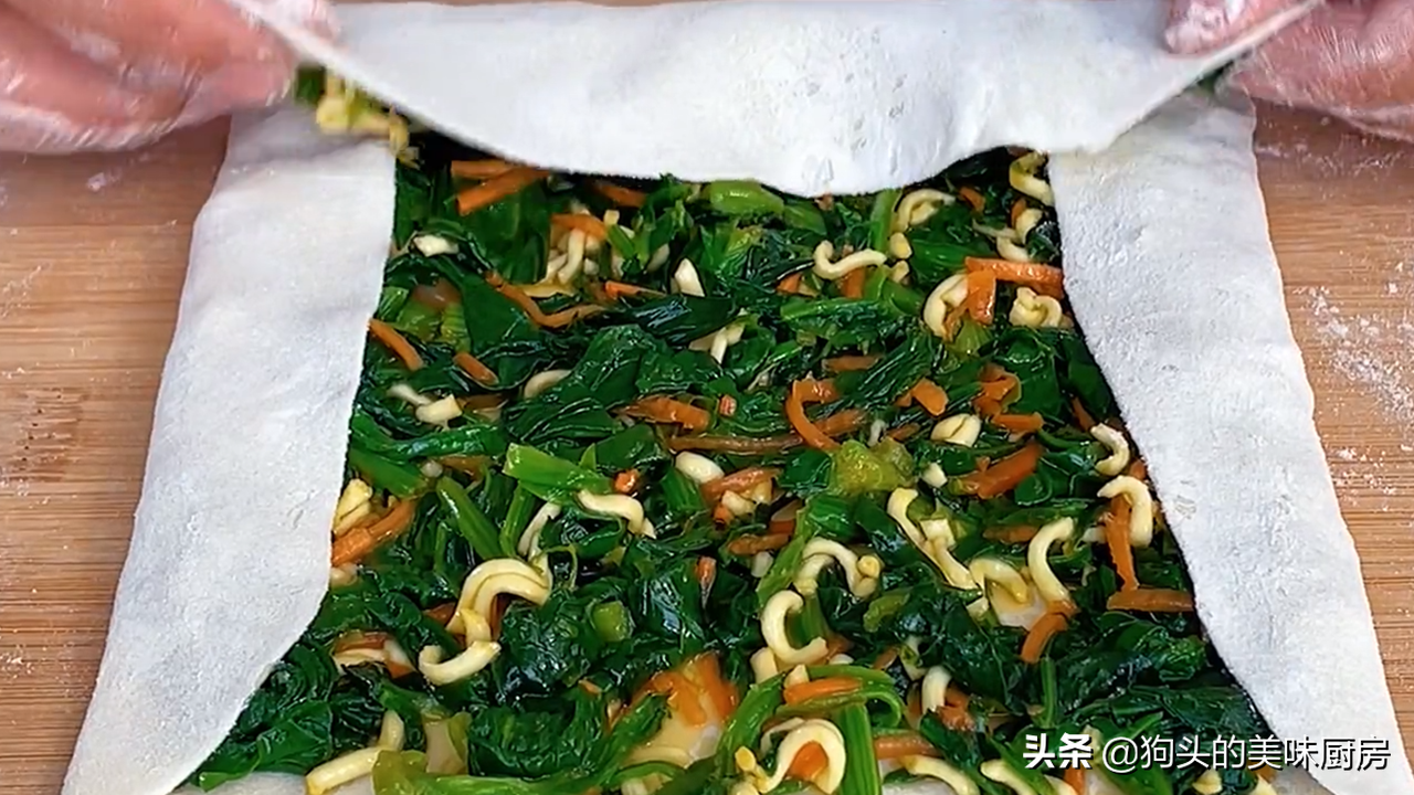原来蔬菜加面粉这么香？卷一卷上锅一蒸，营养丰富味道鲜美，真香