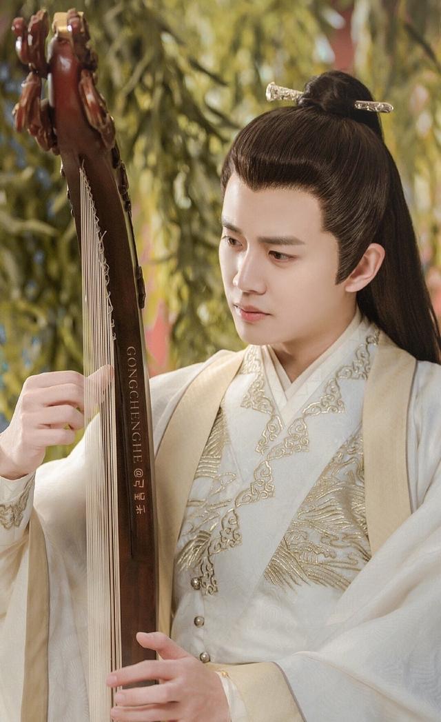 用古诗词描绘古装男神,严屹宽,任嘉伦,罗云熙