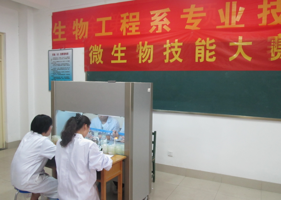难找工作的专业排行，新闻学榜上有名，第一名意料之中