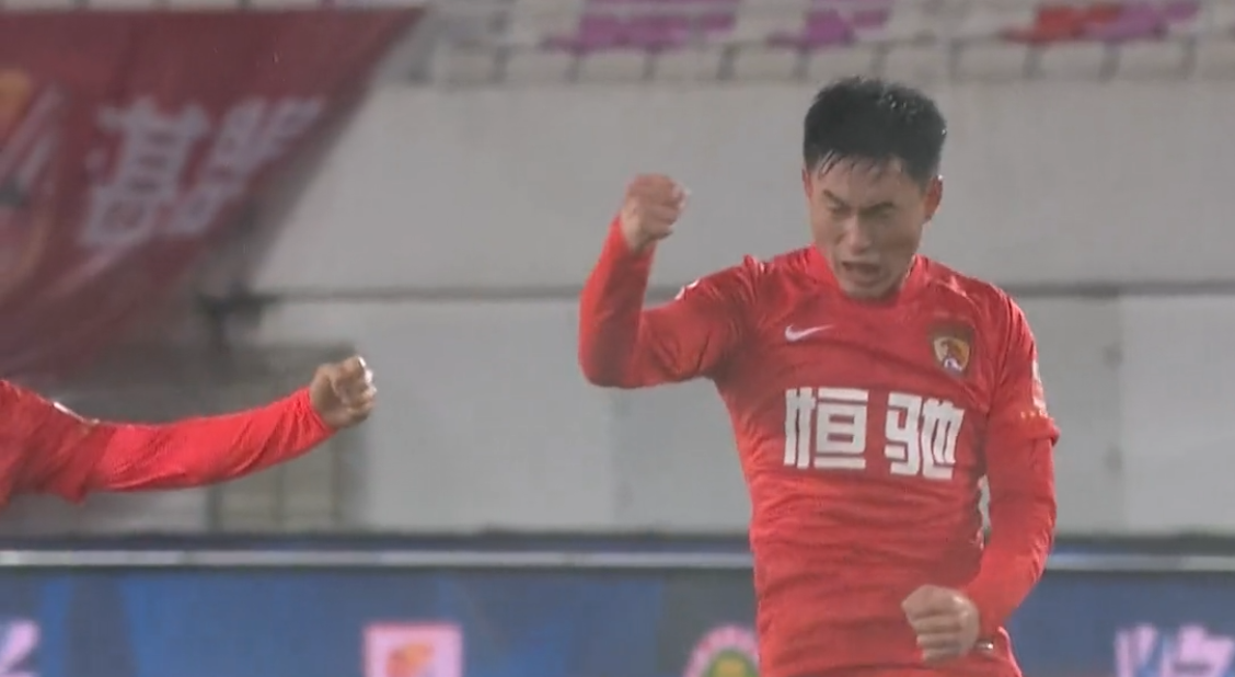 北京国安1-0广州(广州1-0国安！球迷：不知道郑智在干嘛？以前为什么不派郑智上场)