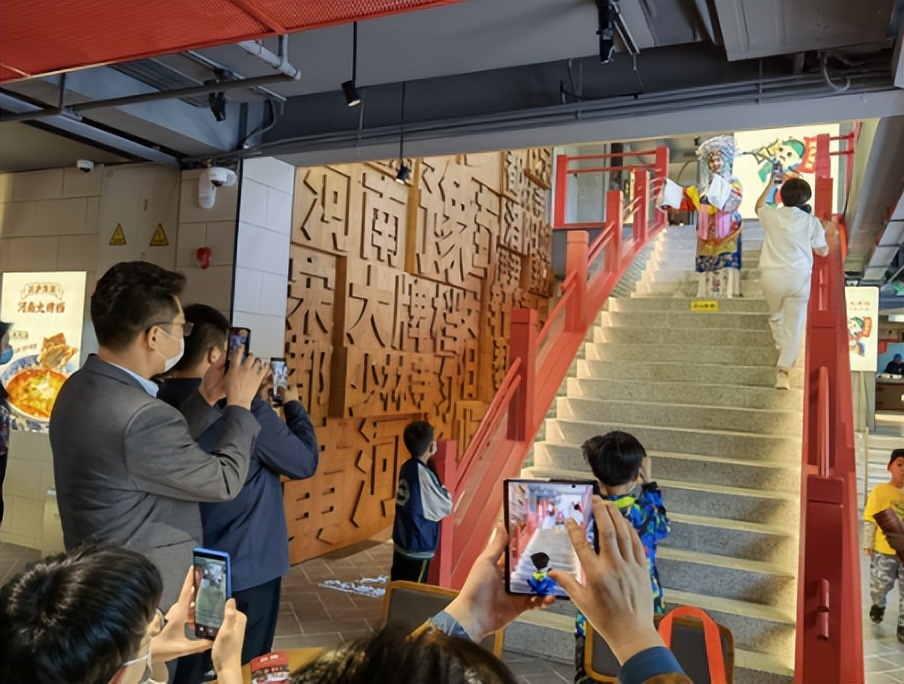 抢眼！河南小吃新名片，让你一店吃遍河南