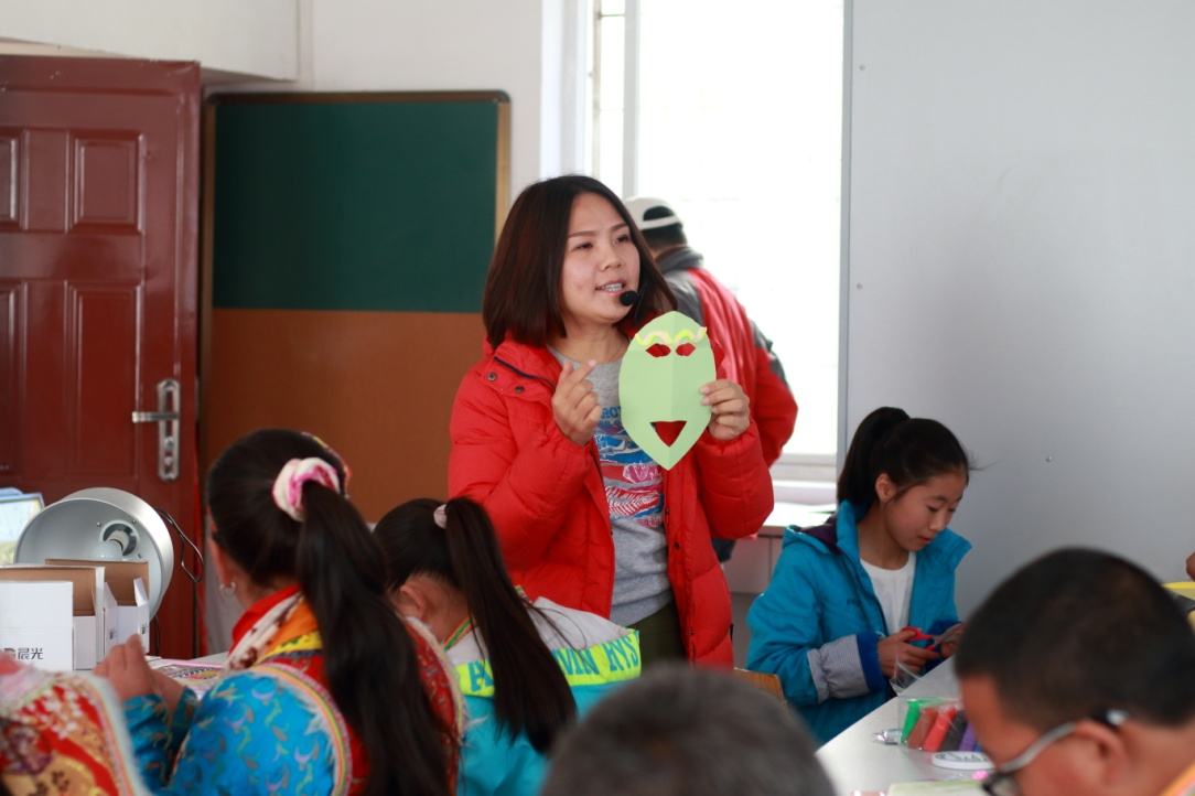 教师岗就业要求“升级”，有2类老师将被踢出学校，家长更安心了