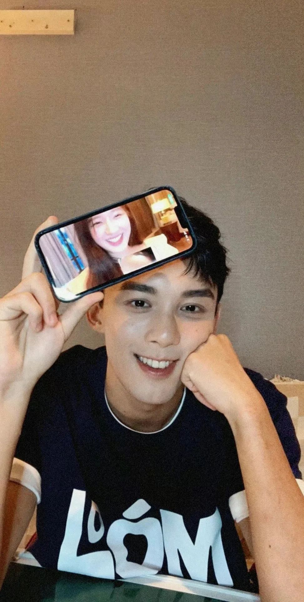 「星汉灿烂」吴磊×赵露思情侣壁纸头像