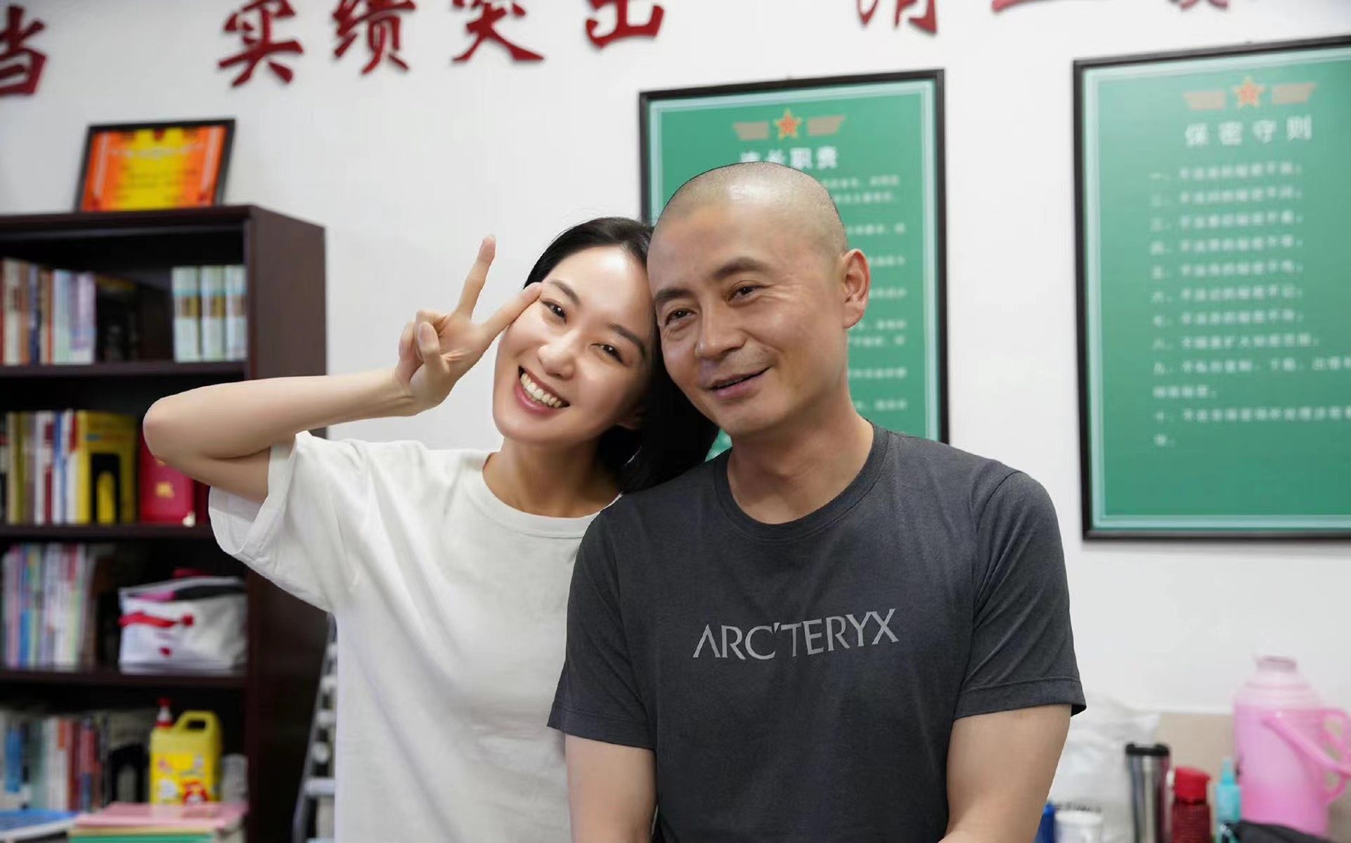 太意外了！《伪装者》中他们看似没有交集，没想到现实中却是夫妻