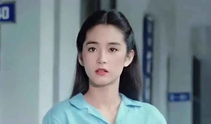 有一种“自卑”叫我好丑，这3位女星从来都不照镜子的吗？