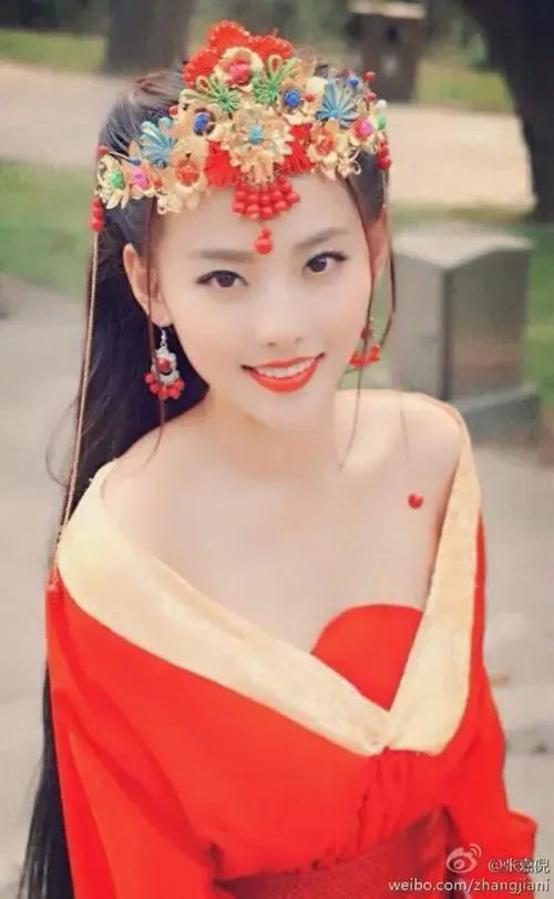 最美孙尚香—张嘉倪