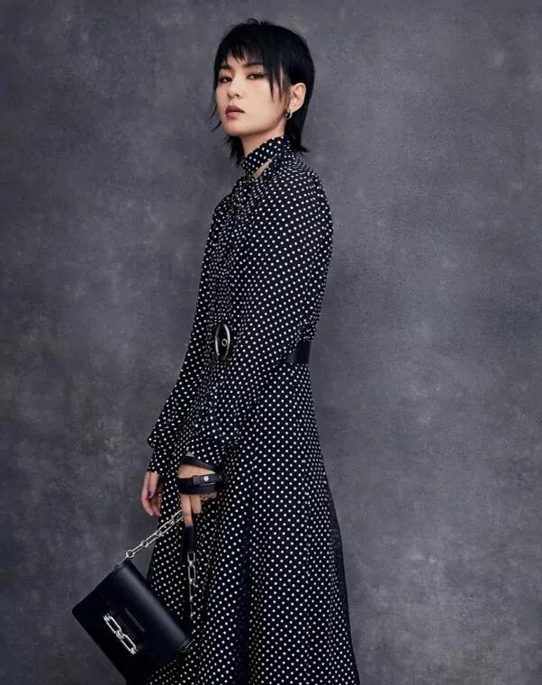 周笔畅美丽的图片