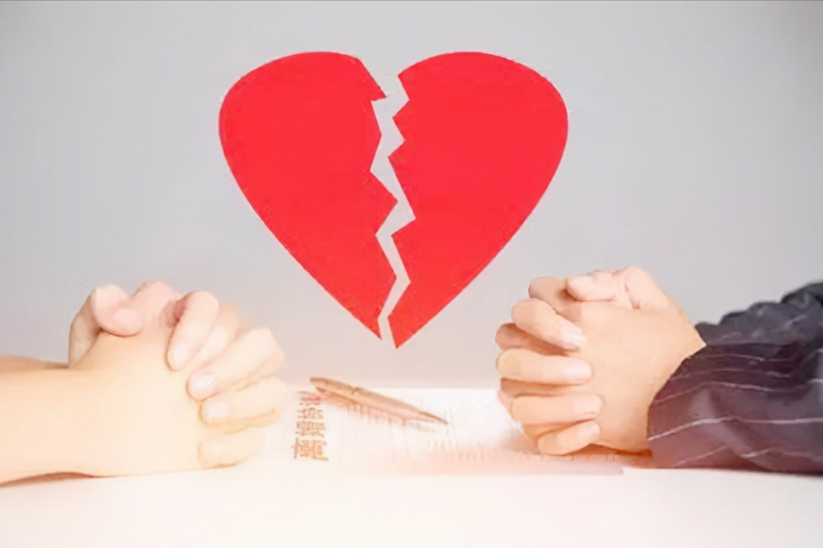 2005年，清华女博士因不想离婚而弑夫，事后与亡夫共住7天7夜